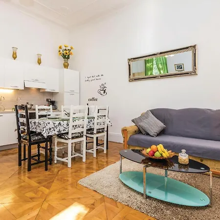1 Bedroom Beautiful In *
