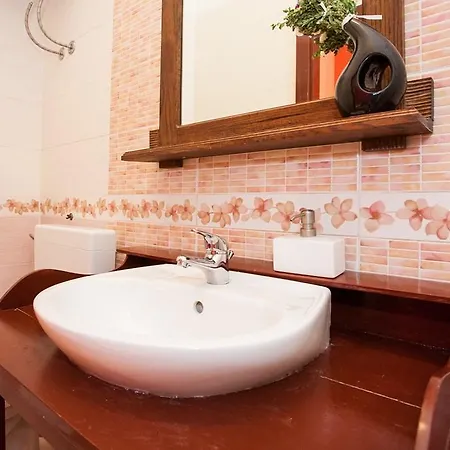 1 Bedroom Beautiful In * Rijeka