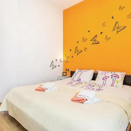 1 Bedroom Beautiful In Апартаменты Риека