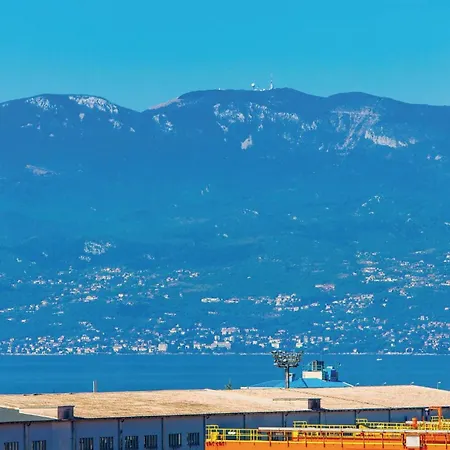 Apartment Amazing Apartment In Rijeka With Wifi *