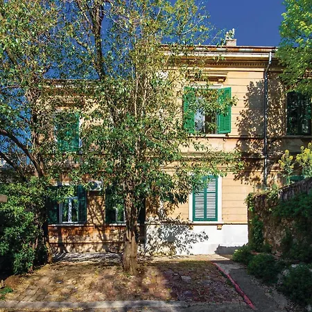 1 Bedroom Beautiful In *